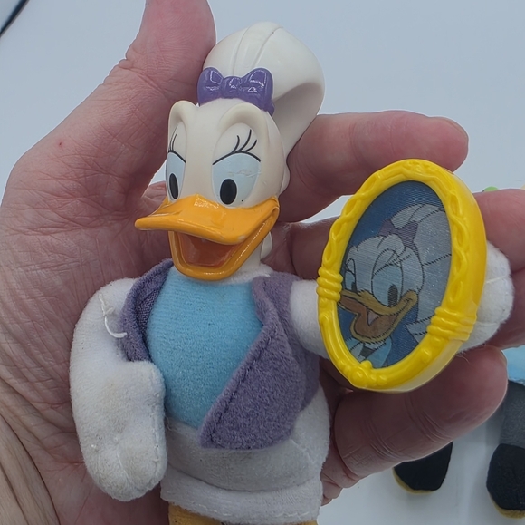 Vintage 2001 McDonald's Disney House Of Mouse Daisy Donald Goofy Pluto Figures - Picture 3 of 16